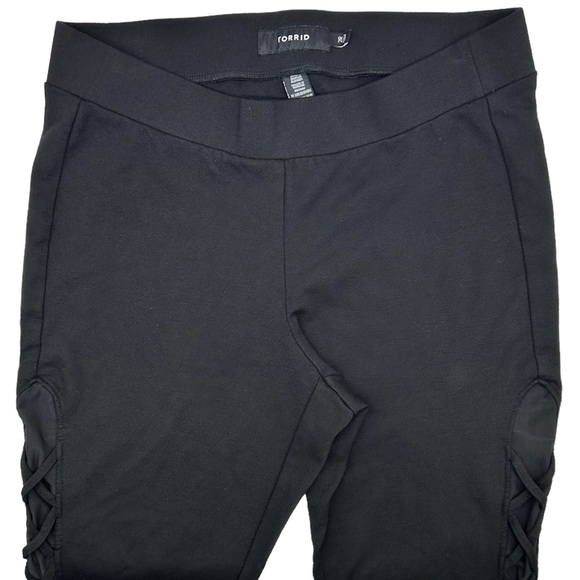 Torrid Women’s Plus Size Black Pointe Side Mesh Lattice Luxe Legging Size 2X - Picture 9 of 11